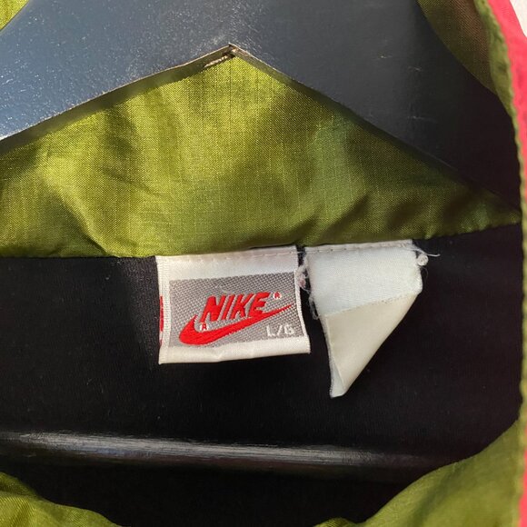 90's Nike Embroidered Logo Black Red & Green Zip Up Jacket - Picture 4 of 7